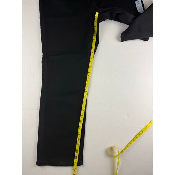 Old Navy Mid-Rise Power Slim Straight - Plus Size 22 black - Picture 4 of 7